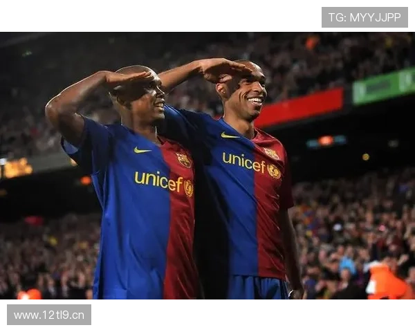 满怀敬仰以亨利为核心的深情赞颂 满怀敬仰以亨利为核心的深情赞颂