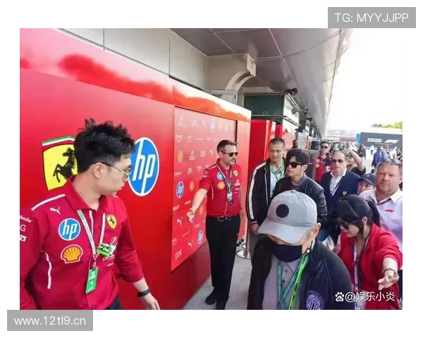 周冠宇与周杰伦墨尔本再度携手迎接F1揭幕战 周冠宇与周杰伦墨尔本再度携手迎接F1揭幕战